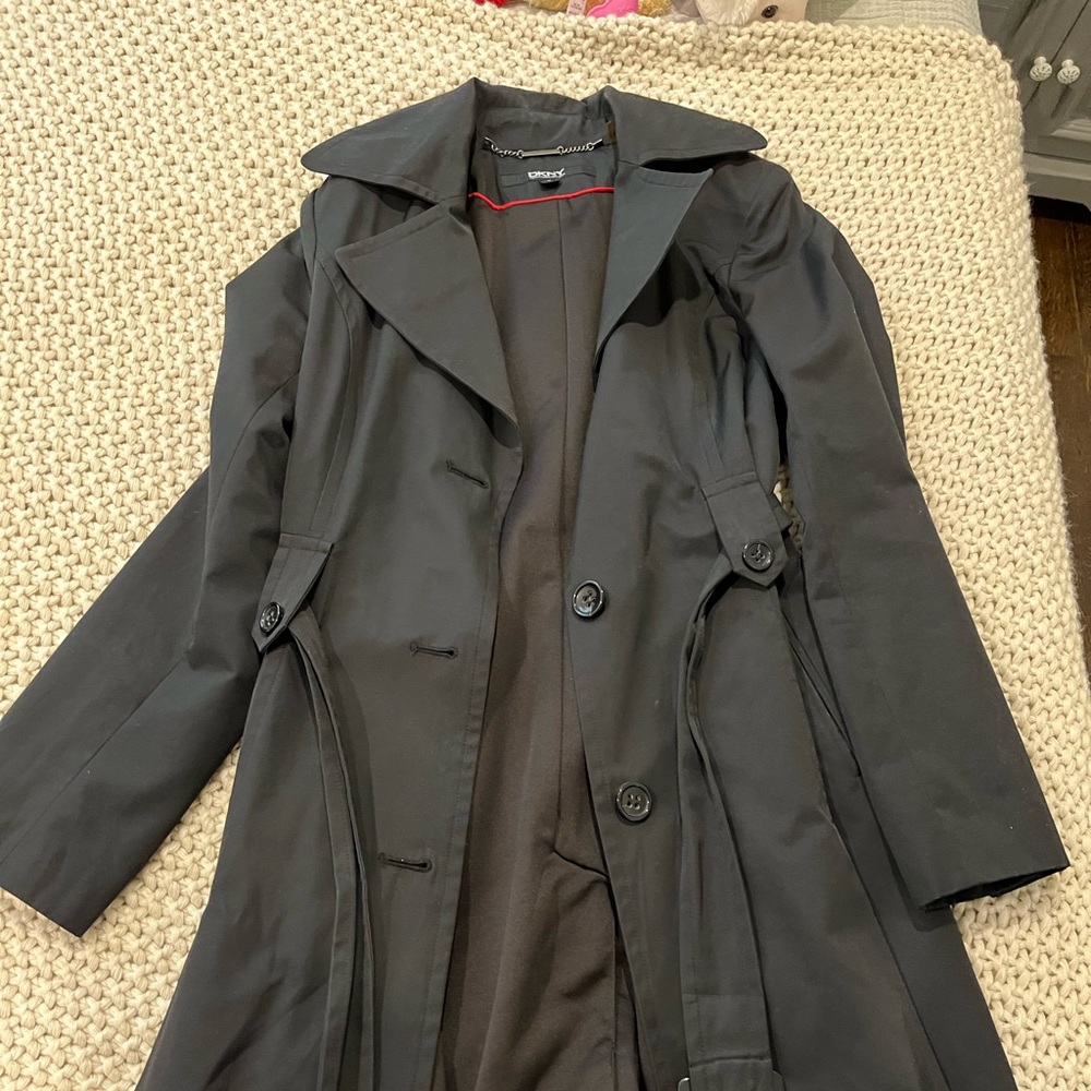 Don’t black trench coat